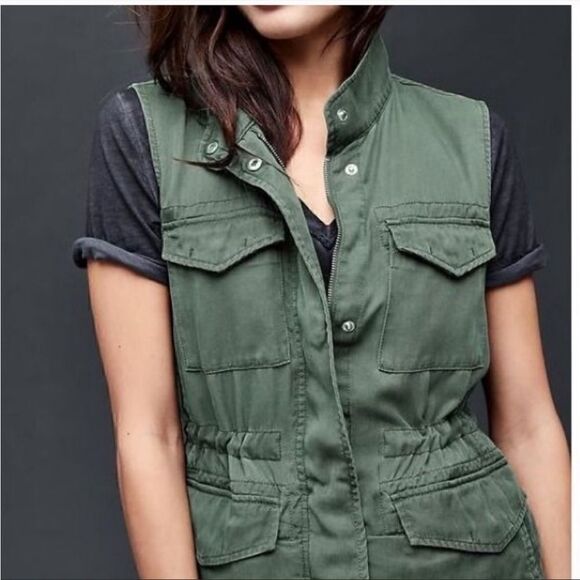 Gap army green lightweight vest zip up vest Sz M - Picture 2 of 7